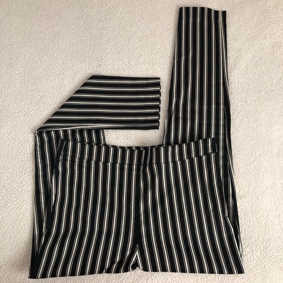 NOT FOR SALE RIGHT NOW! 
Black & White Striped Skinny Pants. H&M Size 14 - Picture 3 of 8